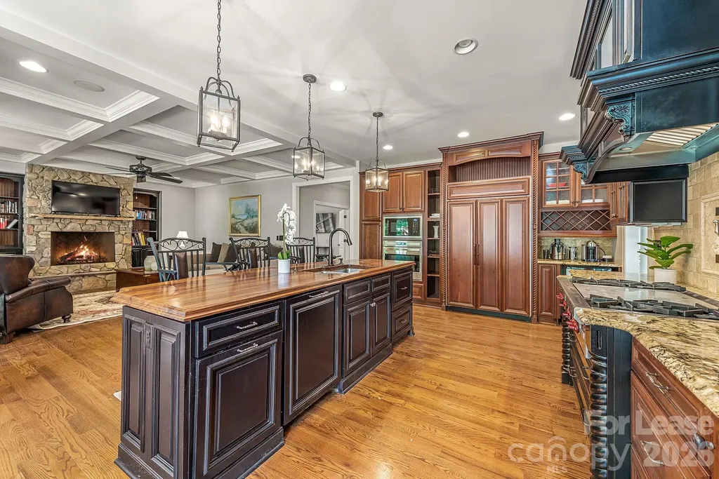 405 Pondview Court Waxhaw NC 28173