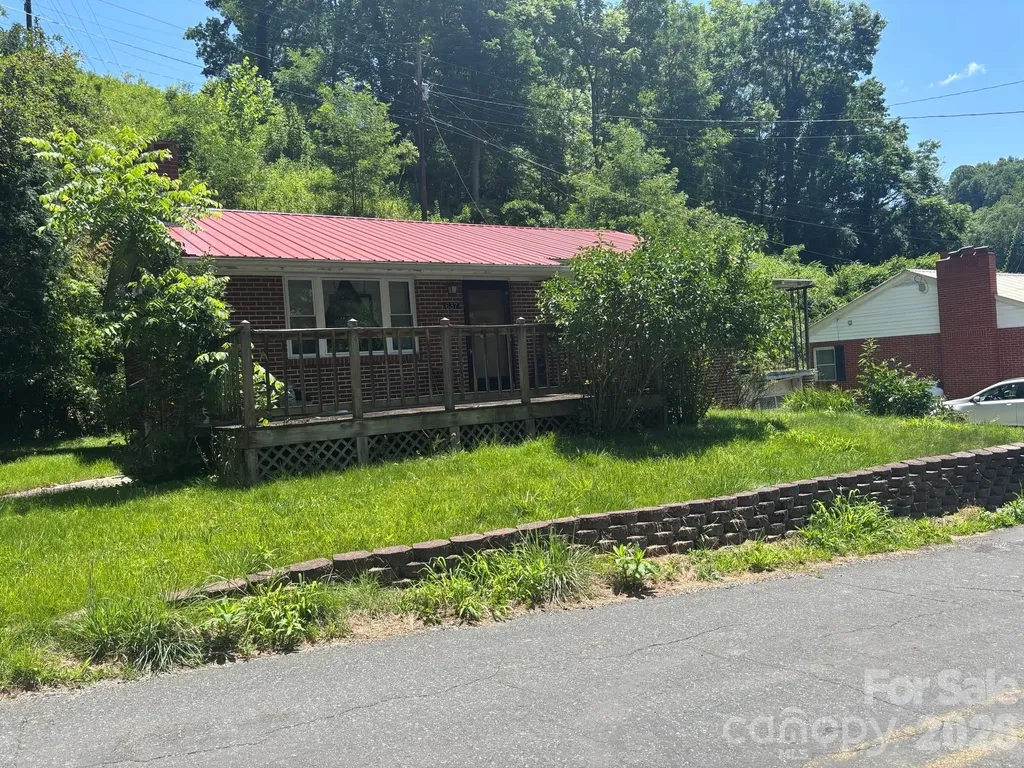 637 Toe Cane Road Bakersville NC 28705