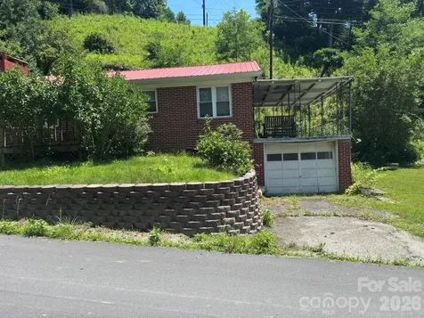 637 Toe Cane Road Bakersville NC 28705