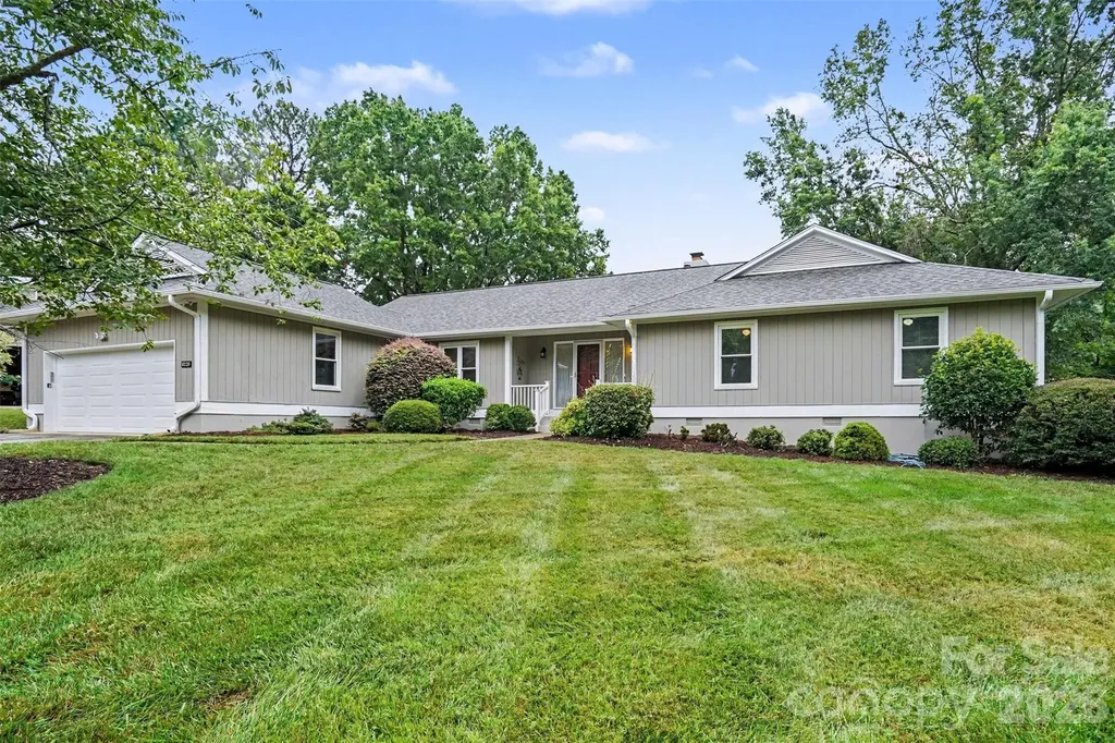 8225 Strawberry Lane Charlotte NC 28277