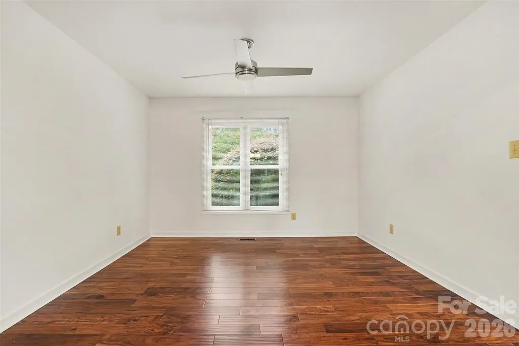 8225 Strawberry Lane Charlotte NC 28277