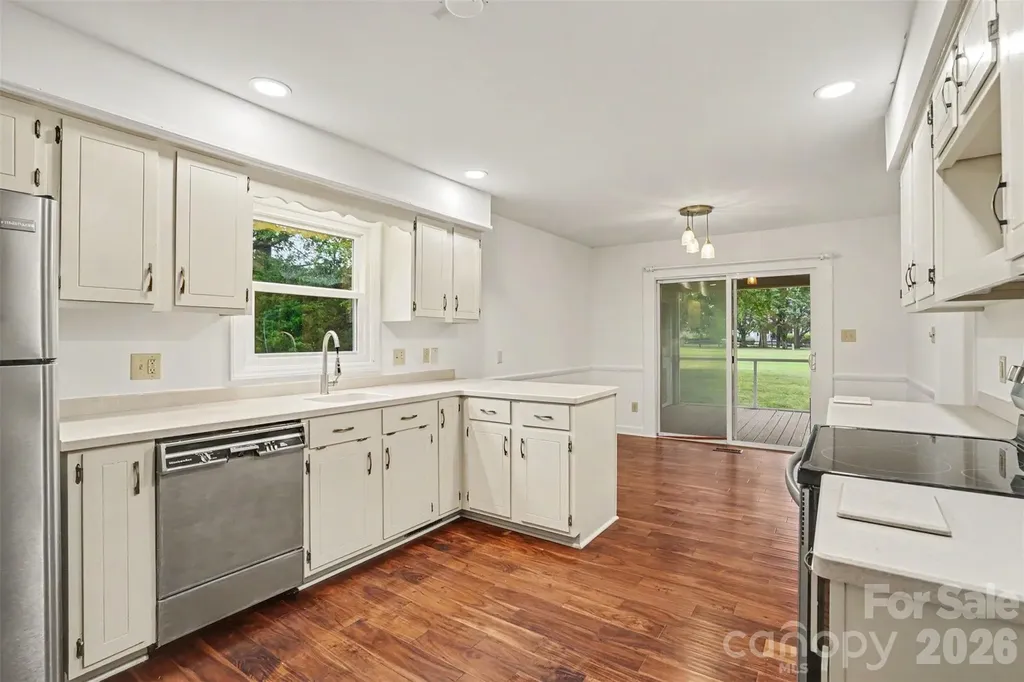8225 Strawberry Lane Charlotte NC 28277