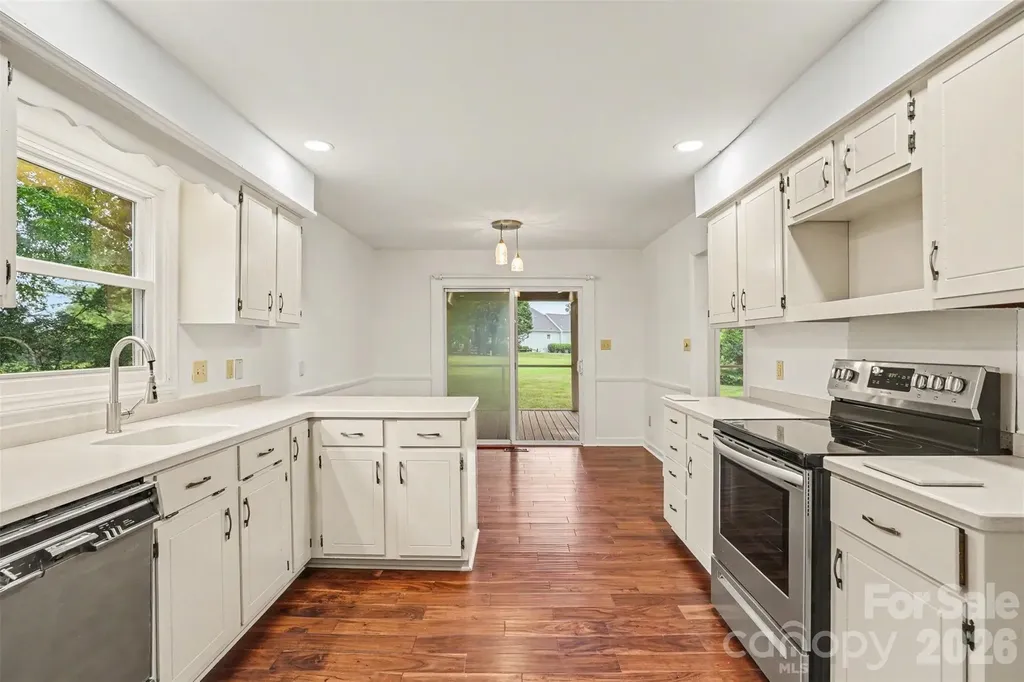 8225 Strawberry Lane Charlotte NC 28277