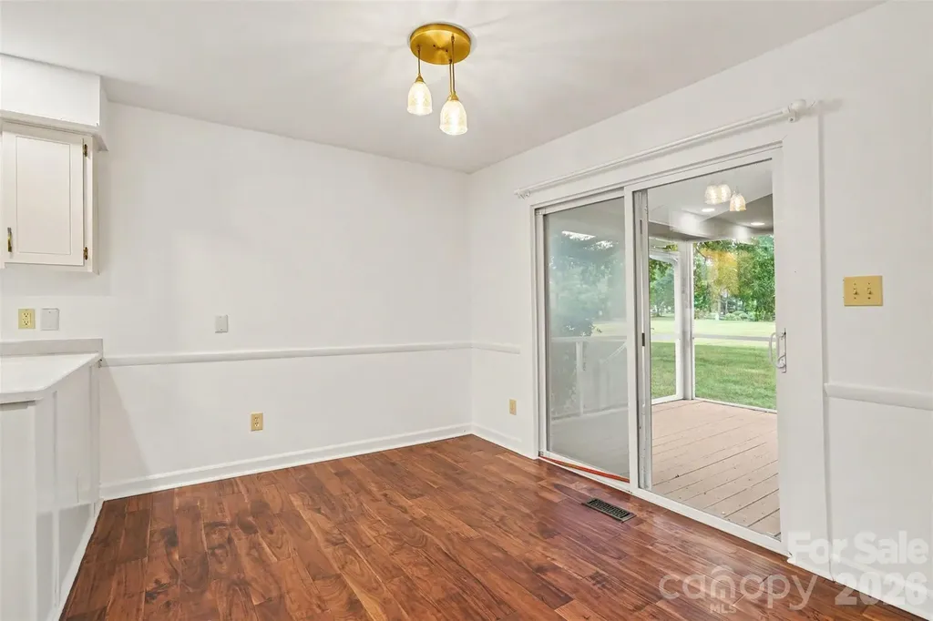 8225 Strawberry Lane Charlotte NC 28277