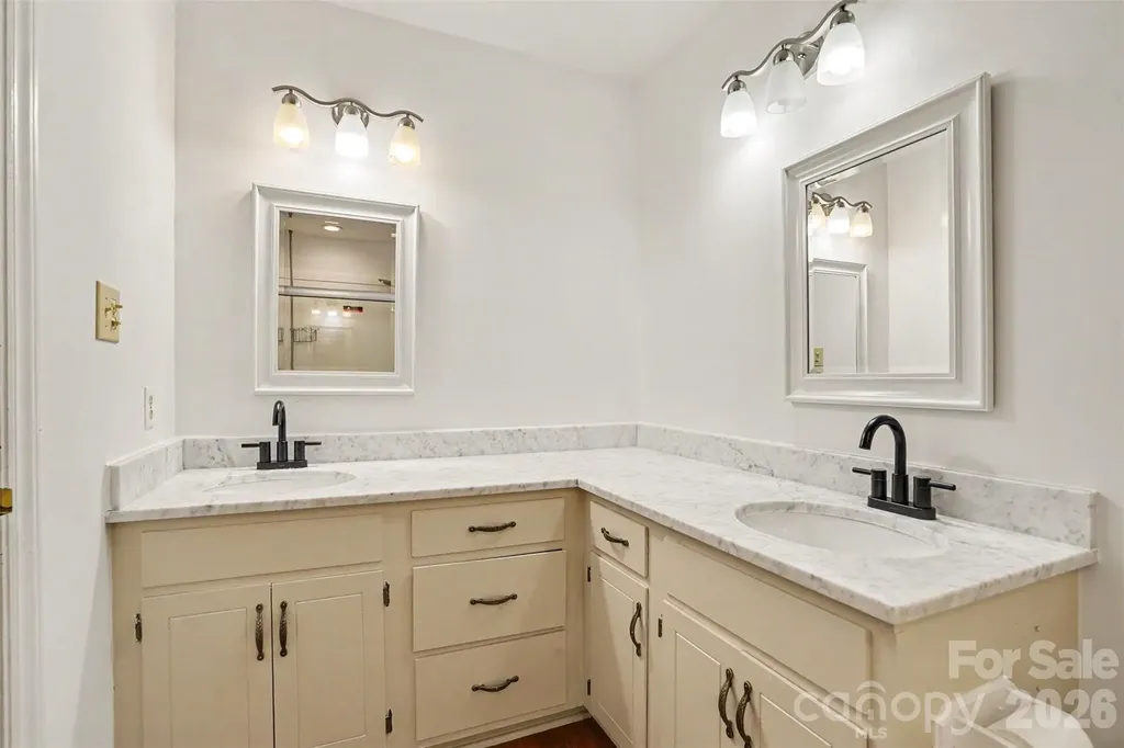 8225 Strawberry Lane Charlotte NC 28277