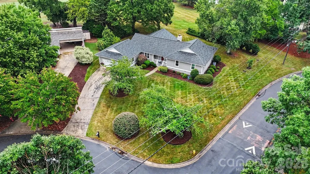 8225 Strawberry Lane Charlotte NC 28277