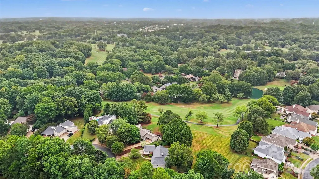 8225 Strawberry Lane Charlotte NC 28277