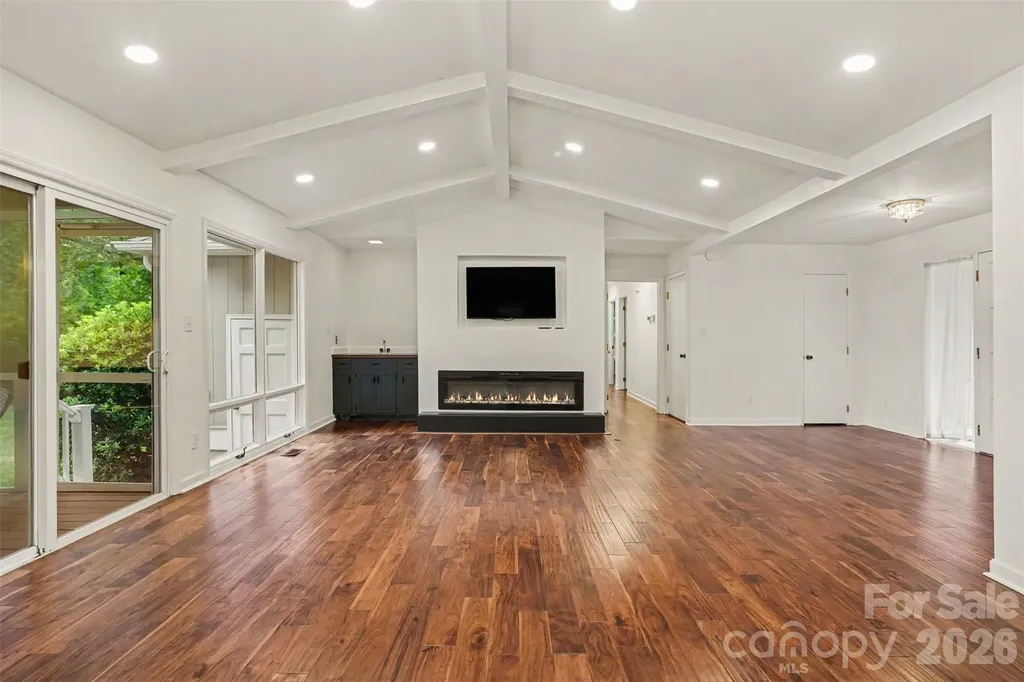 8225 Strawberry Lane Charlotte NC 28277