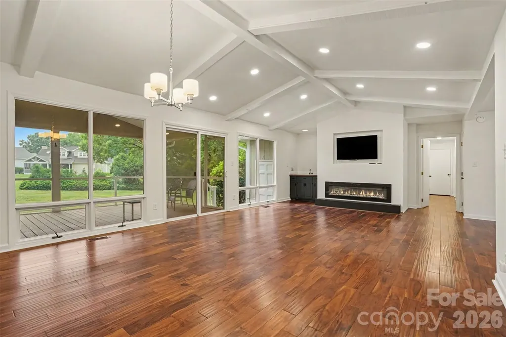 8225 Strawberry Lane Charlotte NC 28277