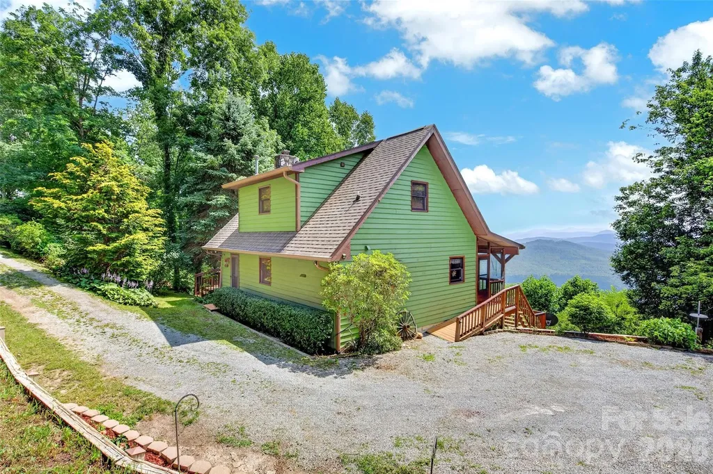 1347 Wipprecht Drive Spruce Pine NC 28777