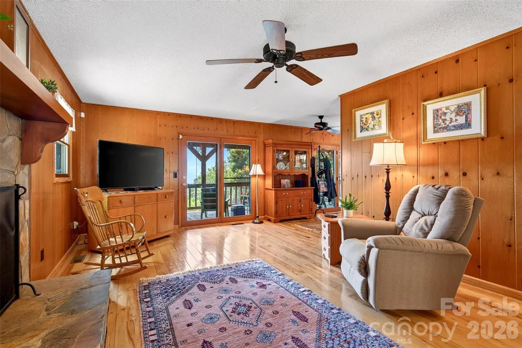 1347 Wipprecht Drive Spruce Pine NC 28777
