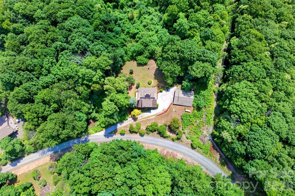 1347 Wipprecht Drive Spruce Pine NC 28777