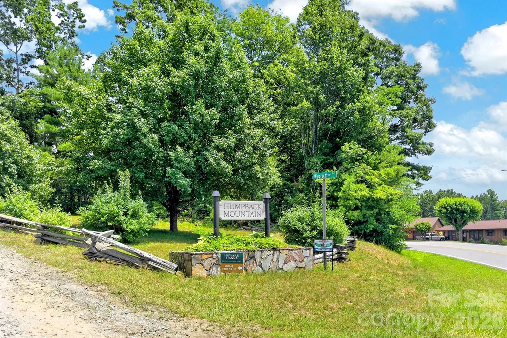 1347 Wipprecht Drive Spruce Pine NC 28777