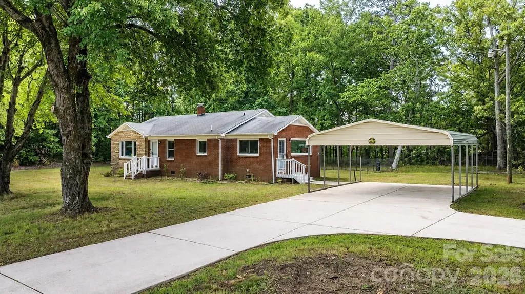 2981 East Maiden Road Maiden NC 28650