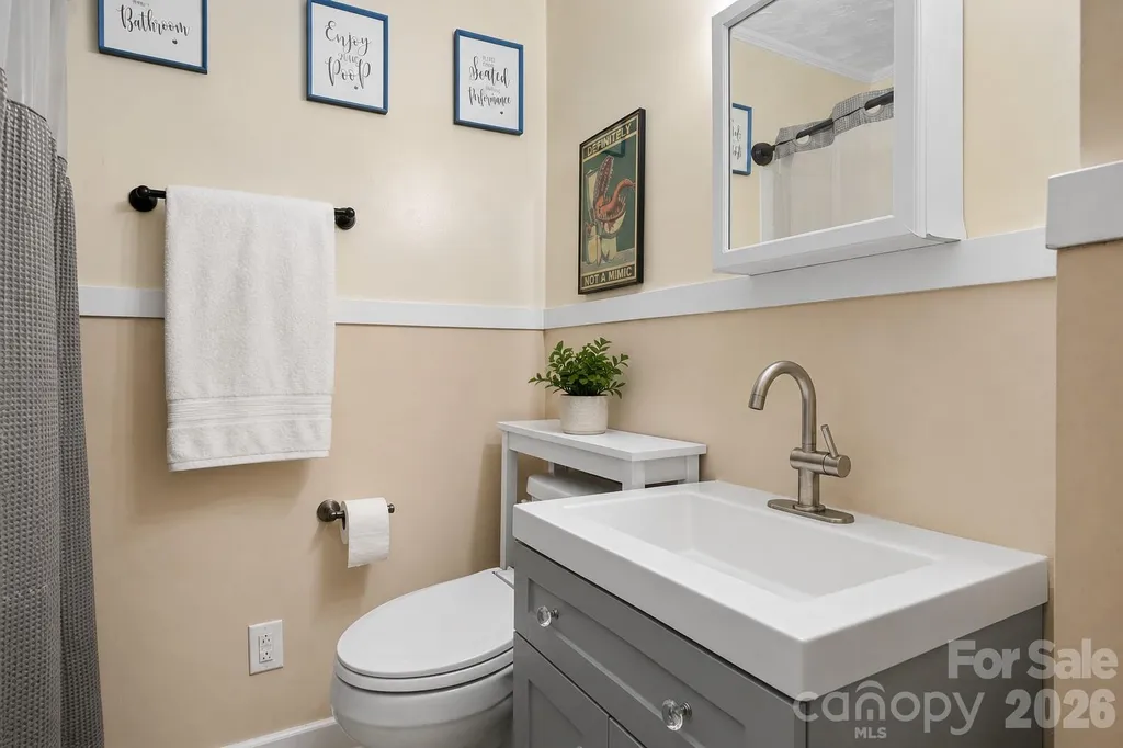 2981 East Maiden Road Maiden NC 28650