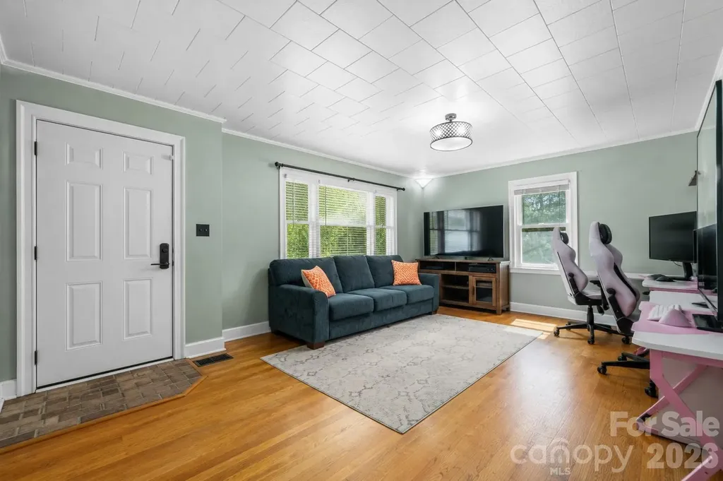 2981 East Maiden Road Maiden NC 28650