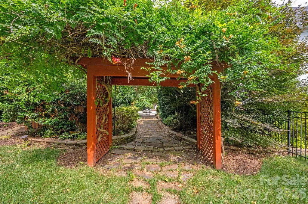 11423 Colonial Country Lane Charlotte NC 28277
