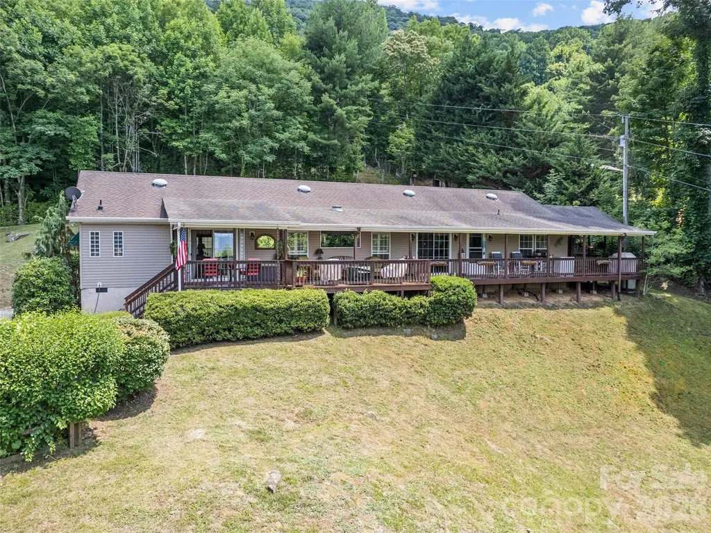 412 Gaddy Heights Waynesville NC 28786