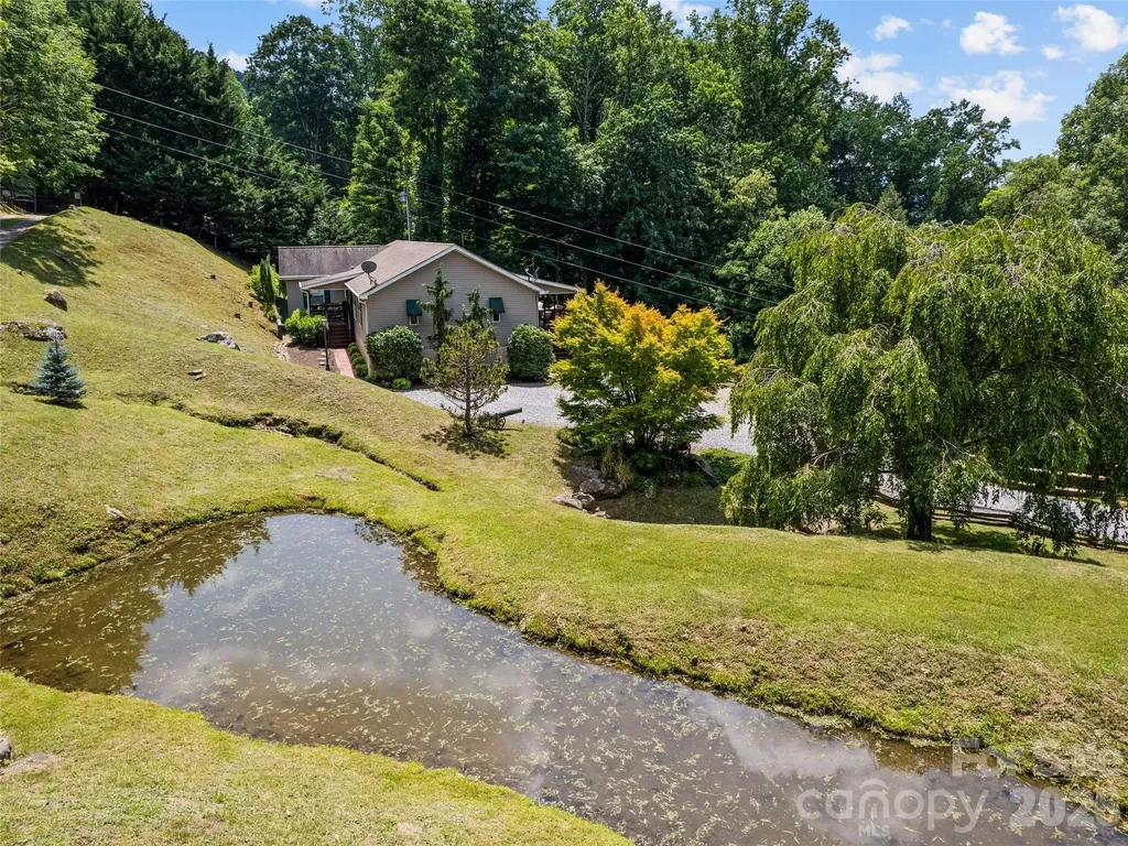 412 Gaddy Heights Waynesville NC 28786