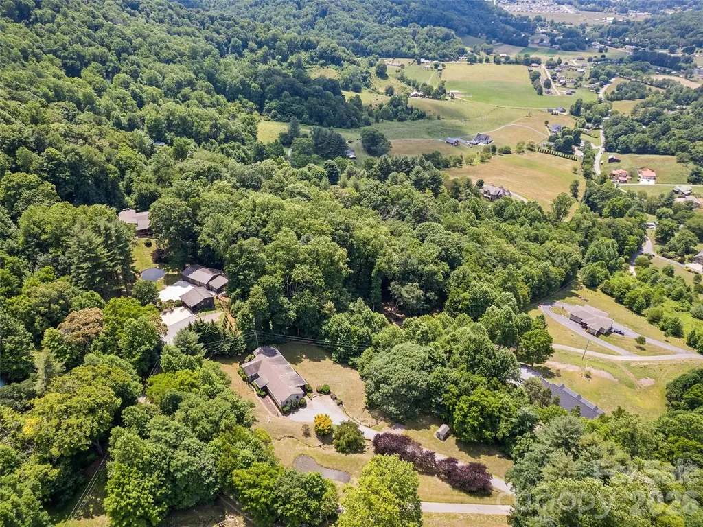 412 Gaddy Heights Waynesville NC 28786