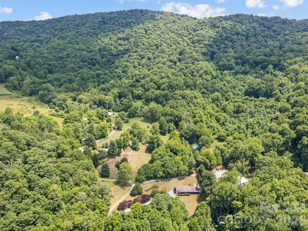 412 Gaddy Heights Waynesville NC 28786