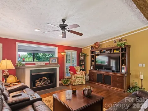 412 Gaddy Heights Waynesville NC 28786