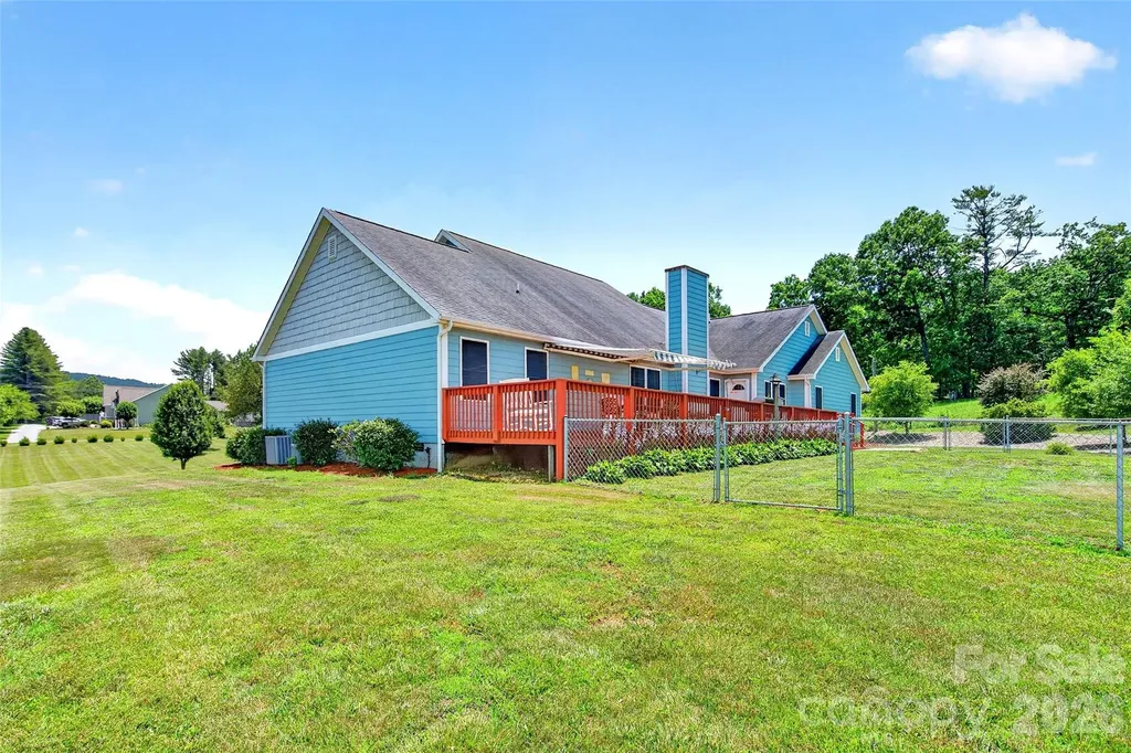 1174 Dale Road Spruce Pine NC 28777