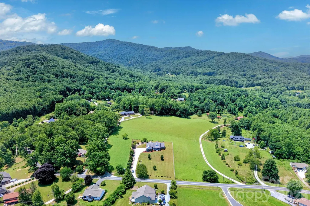 1174 Dale Road Spruce Pine NC 28777