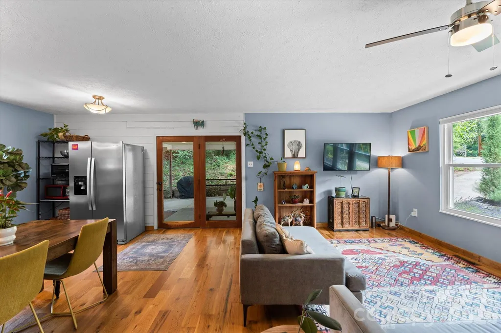 79 Laurel Cove Road Candler NC 28715