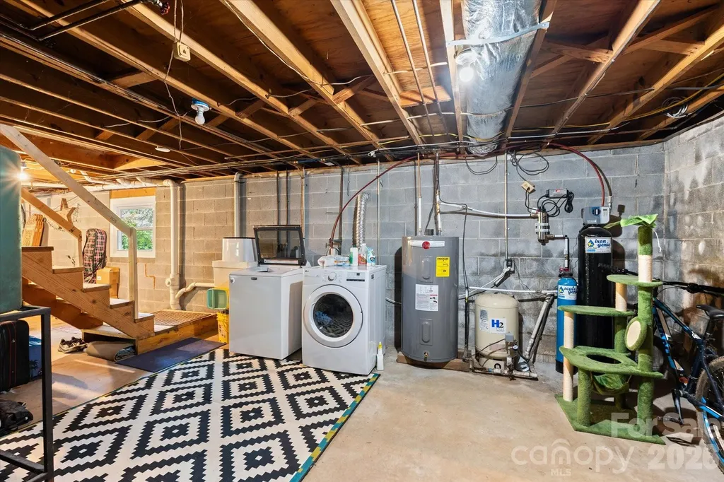 79 Laurel Cove Road Candler NC 28715