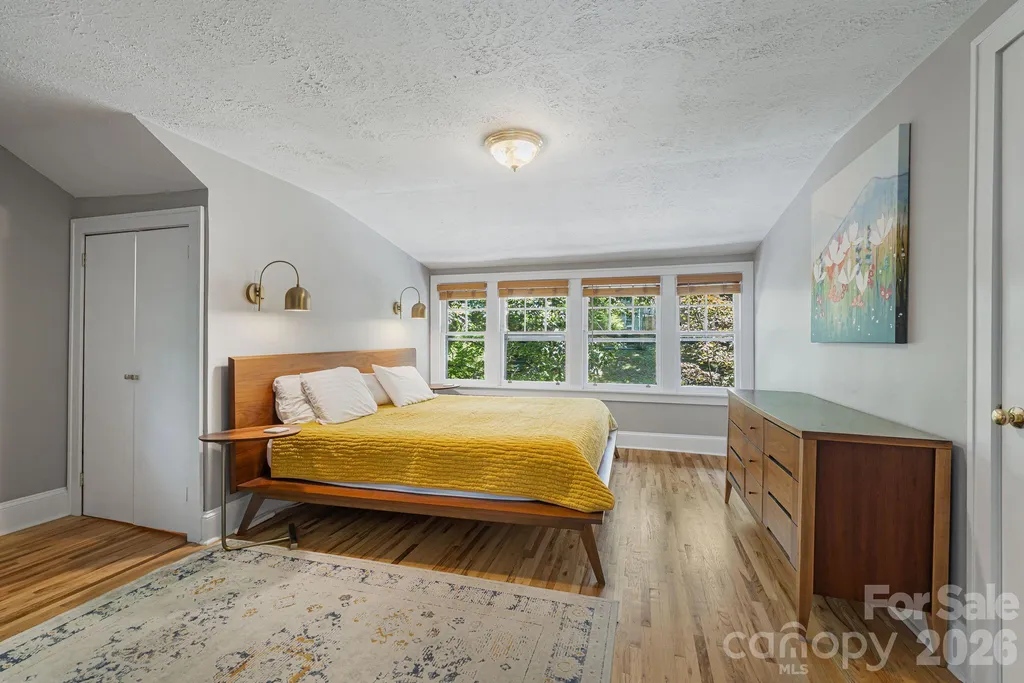 25 Saint Dunstans Circle Asheville NC 28803