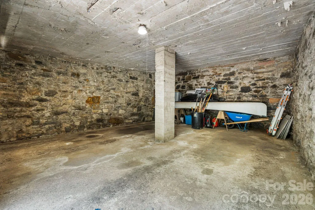 25 Saint Dunstans Circle Asheville NC 28803