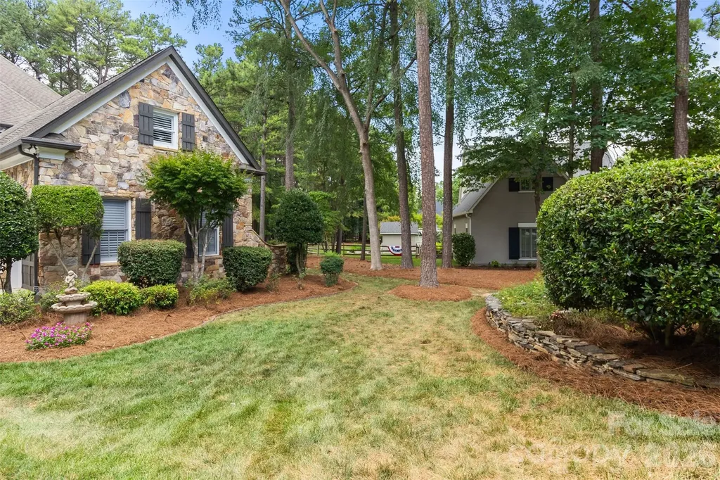 103 White Crest Court Mooresville NC 28117