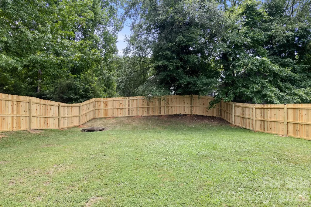 11125 Northwoods Forest Drive Charlotte NC 28214