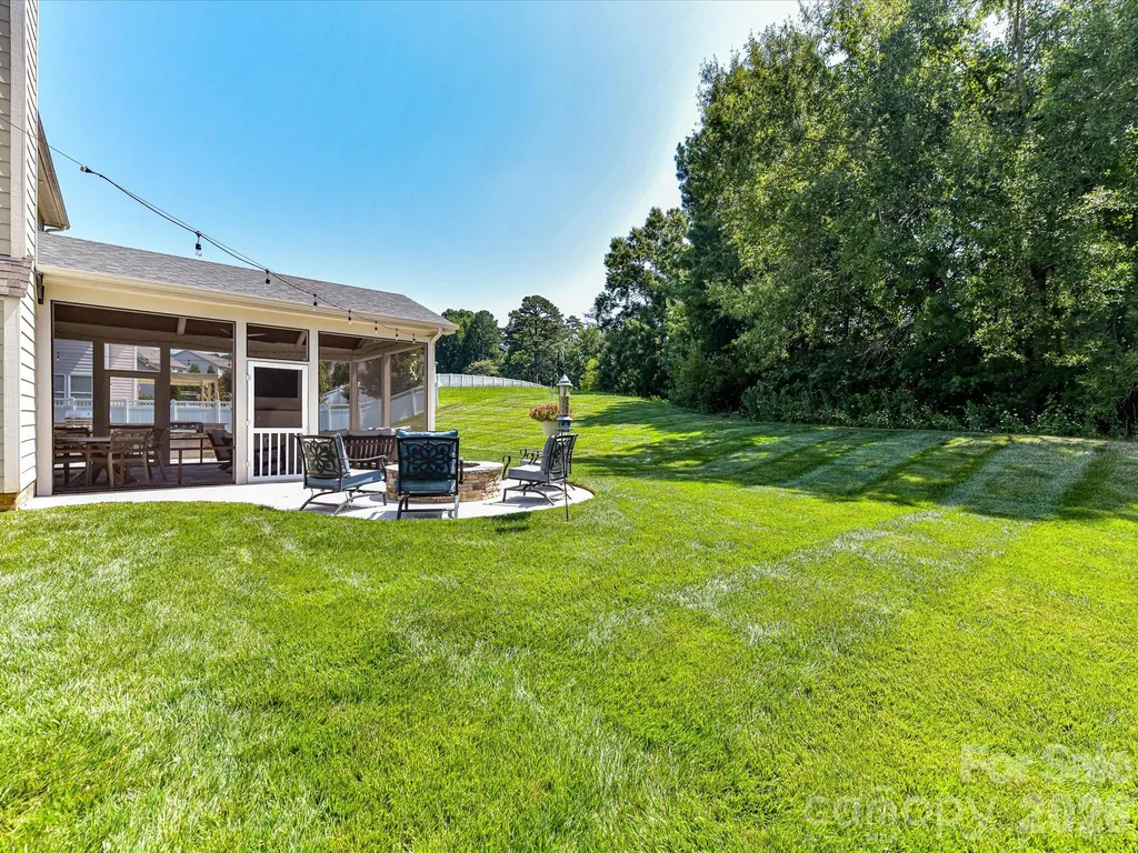 5026 Stonehill Lane Matthews NC 28104