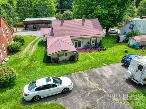 9216 Nc Highway 194 Highway N Lansing NC 28643
