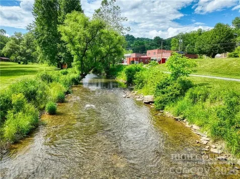 9216 Nc Highway 194 Highway N Lansing NC 28643