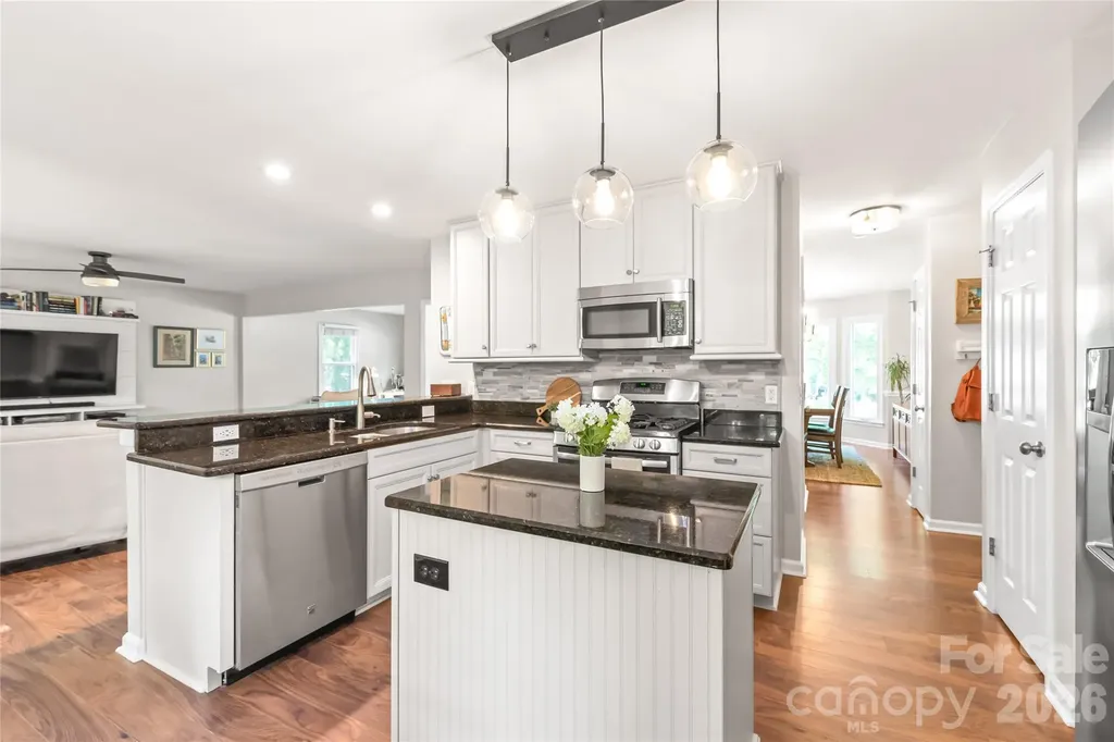 2914 Windsor Chase Drive Matthews NC 28105