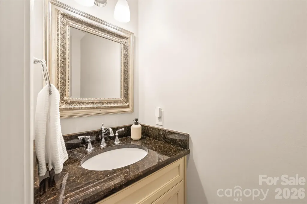 2914 Windsor Chase Drive Matthews NC 28105