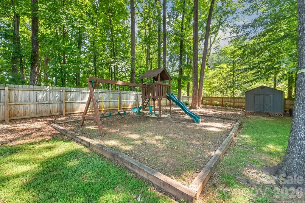 2914 Windsor Chase Drive Matthews NC 28105