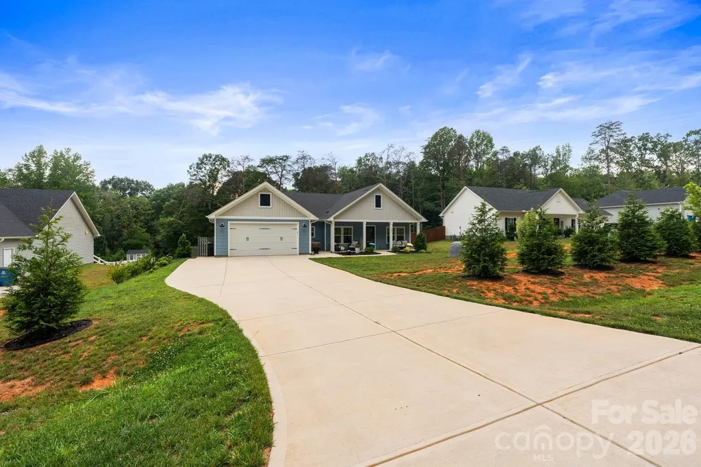 1002 Westminster Drive Statesville NC 28677