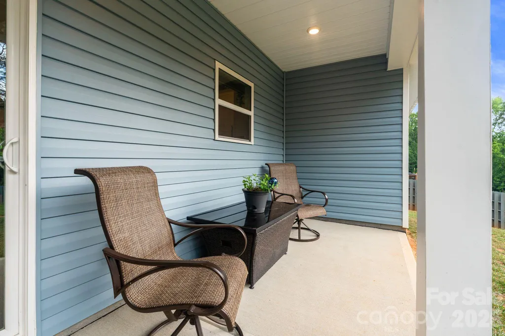 1002 Westminster Drive Statesville NC 28677