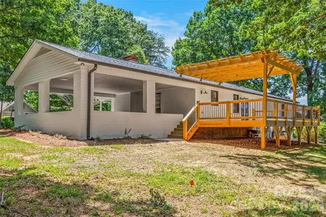 840 Marions Country Lane Rural Hall NC 27045
