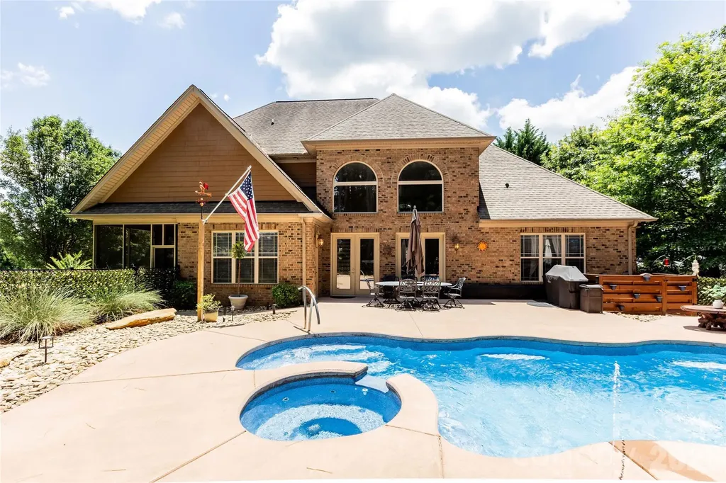 139 Waterbury Drive Mooresville NC 28117