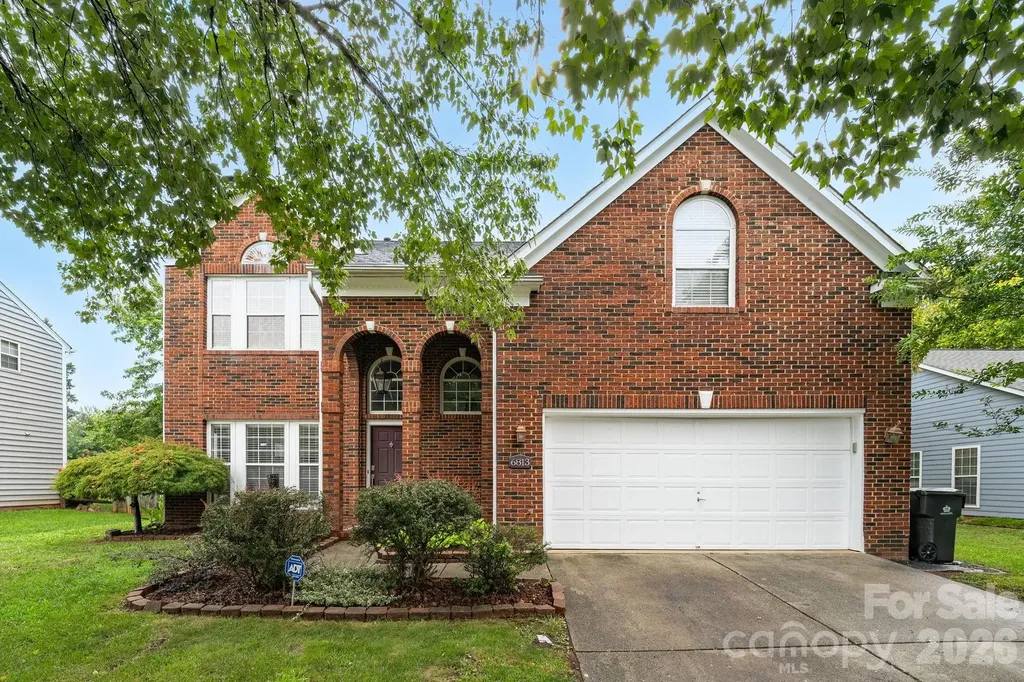 6813 Neuhoff Lane Charlotte NC 28269