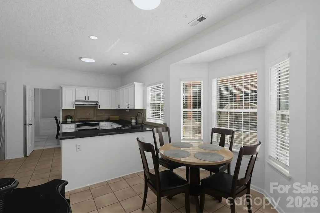 6813 Neuhoff Lane Charlotte NC 28269