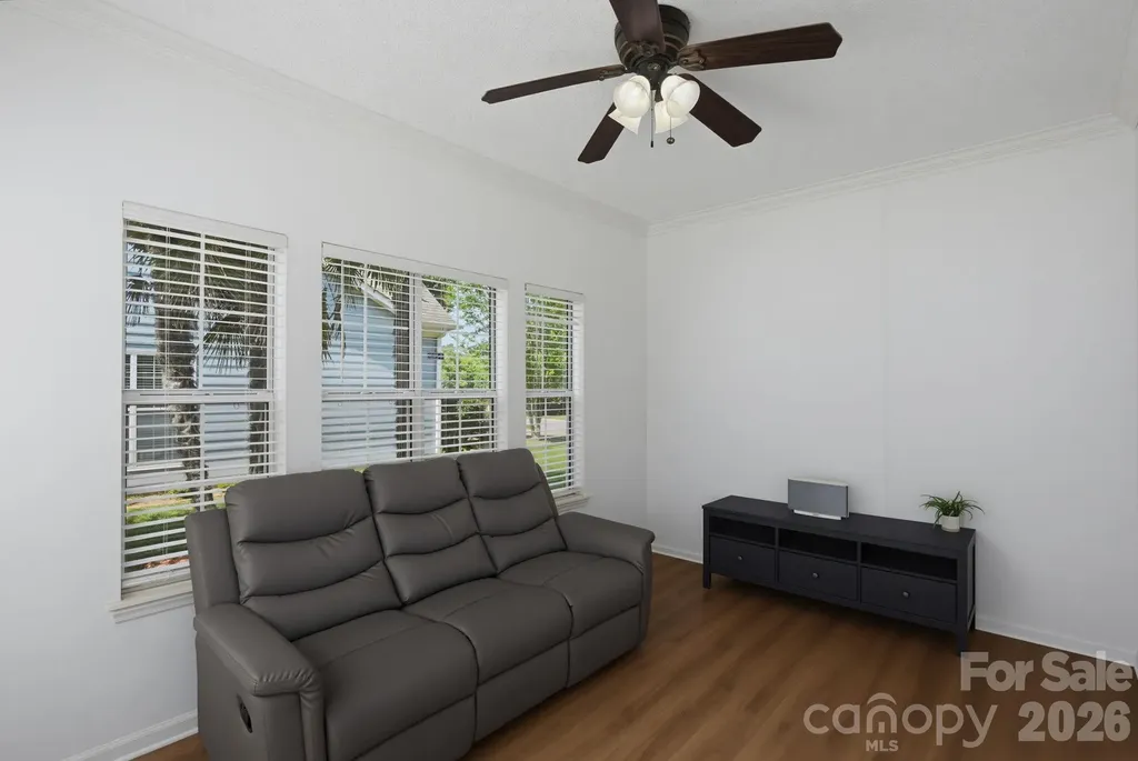 6813 Neuhoff Lane Charlotte NC 28269