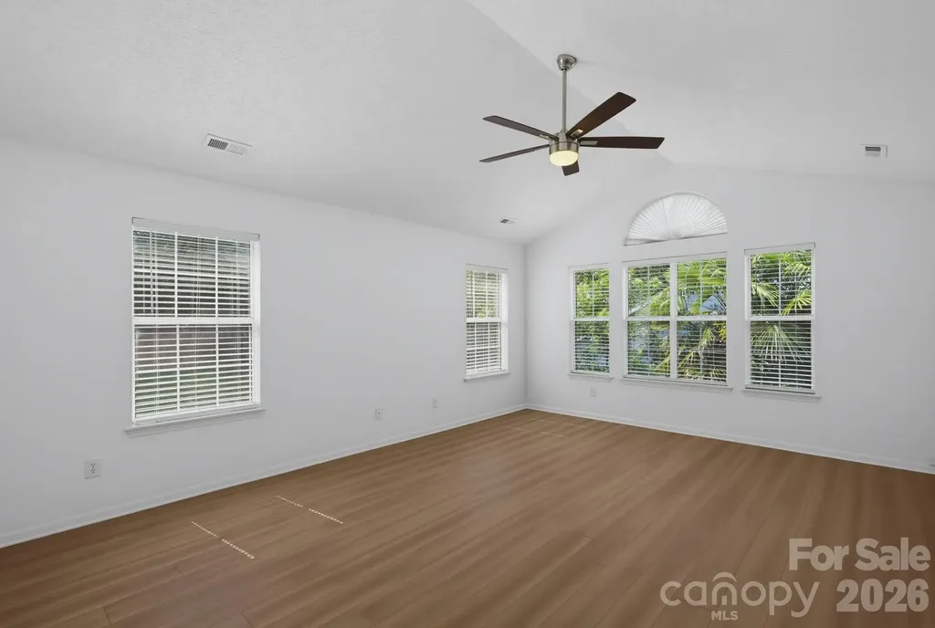 6813 Neuhoff Lane Charlotte NC 28269