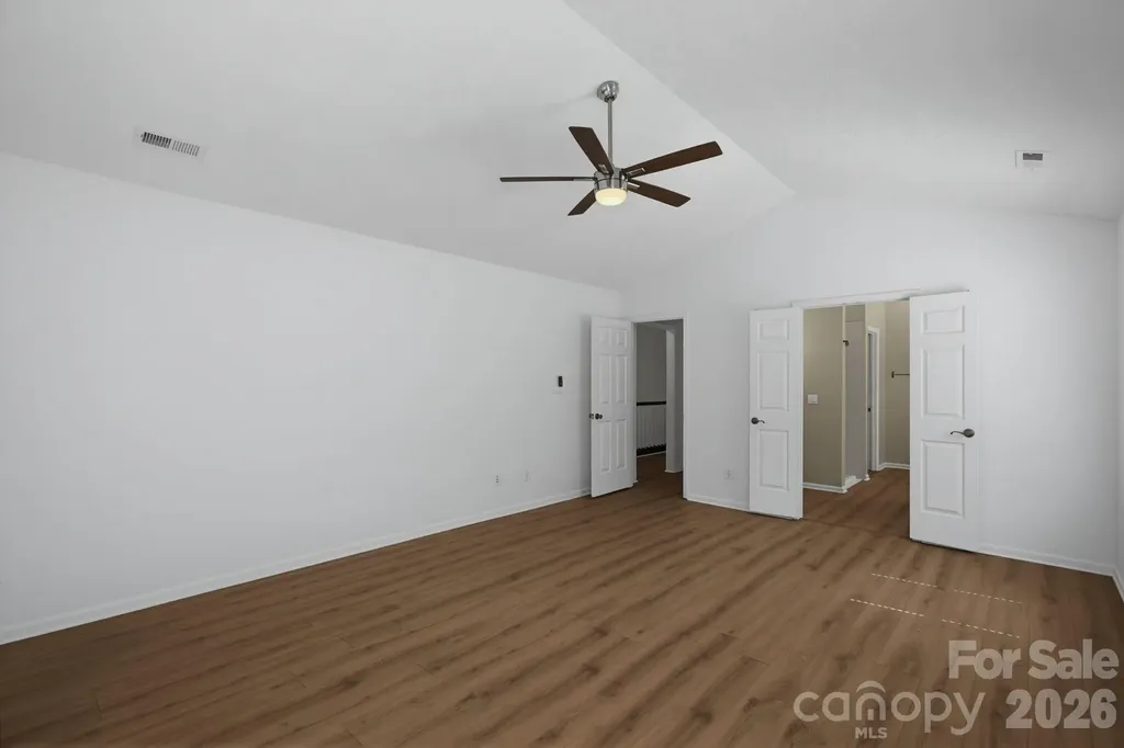 6813 Neuhoff Lane Charlotte NC 28269