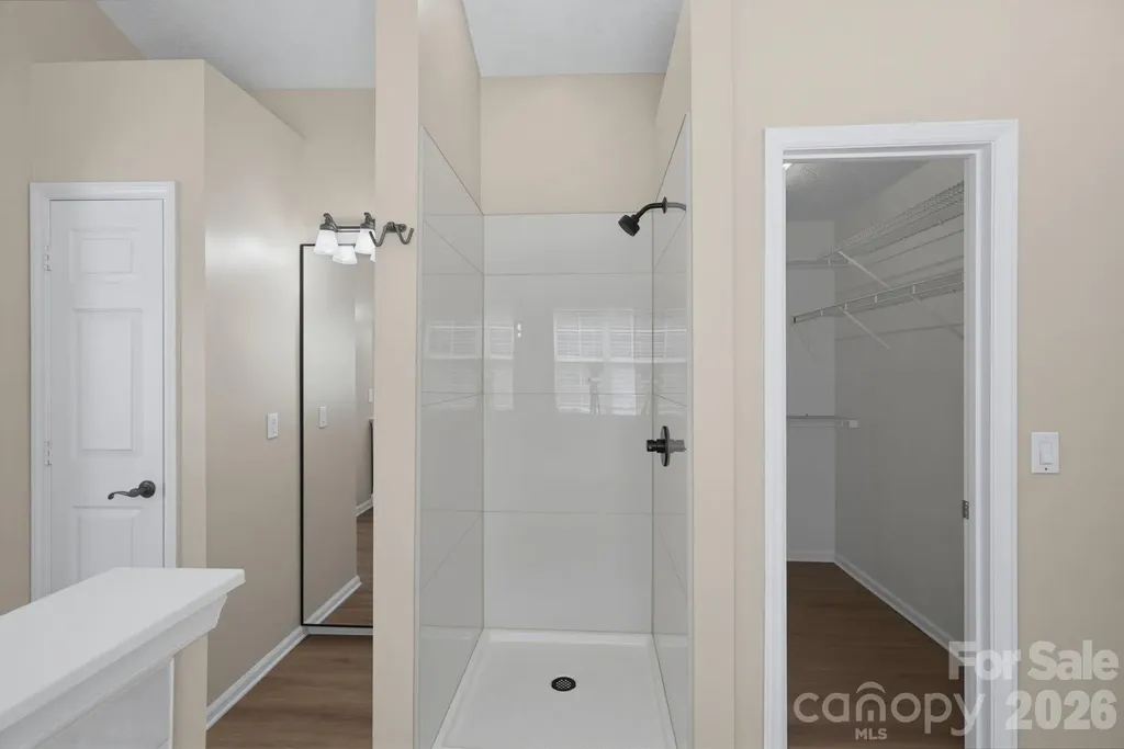 6813 Neuhoff Lane Charlotte NC 28269